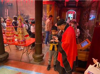 迎戰考季不孤單 桃園民政局6／5攜宮廟送文昌筆加持考運