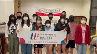 柬籍母清雞舍一肩扛家計 失親女小伶立志翻轉命運