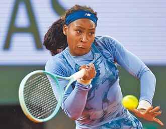 法網》天氣冷熱機慢 高芙逆轉晉4強