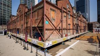 上海張園「華嚴里」搬家 靠432個機器人「走」回原位