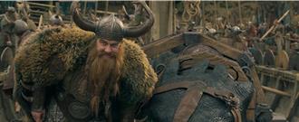 化身「最酷老爸」！傑瑞德巴特勒《馴龍高手》每天揹40KG戲服