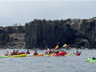 澎湖海洋實驗小學畢典 9學子完成輕艇8公里跨島挑戰