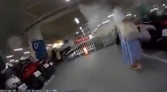 他停地下停車場 竟遭大嬸嗆「白天開什麼燈是瞎子嗎？」