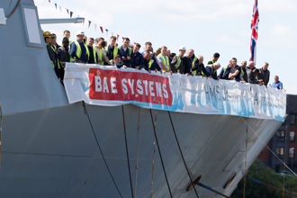 英皇家海軍「格拉斯哥號」擲瓶亮相   專家揭換代計畫內幕