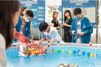 響應世界海洋日 基隆學子用AI機器人清海廢