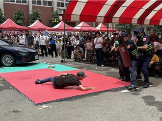 台中丰原警分局举办家庭日 与家人共度警察节