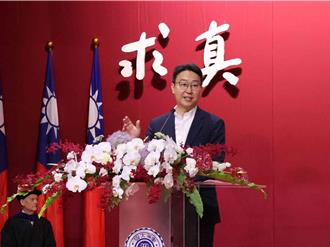 以校友身分出席東海大學畢典 陳世凱分享3大心法鼓勵畢業生