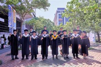 政大雄鷹球員領騎  揭開H.O.P.E.畢典祝福