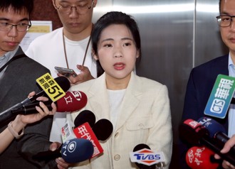 和吴静怡舌战没在怕 名医1句话断言徐巧芯罢免结局