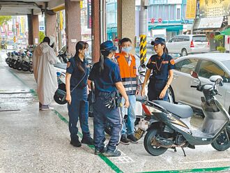 台南交通助理員抓違停 首日開單19件