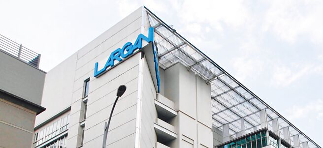 大立光董事长林恩平表示，第三季是传统拉货高峰，目前观察6月动能会比5月好，7月动能将优于6月，而8月依客户给的预测（forecast）来看也会较7月佳。图／本报资料照片