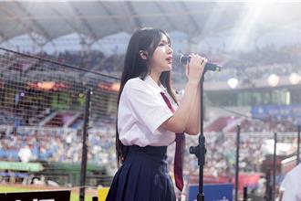 「樂天沈佳宜」廉世彬穿上超萌學生服 甜嗓讓粉絲大暈船