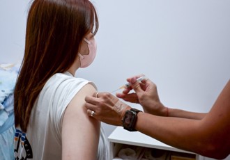 確診新冠、流感怎麼分？醫曬1圖看懂症狀 這點最特別