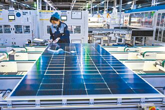 陆紧掐稀土 美经济恐严重动盪