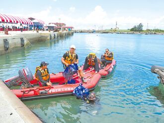 雲林潛海戰將 除廢棄物118公斤