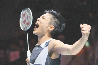 羽球》周天成扳倒球王 殺進決賽