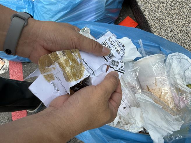 從垃圾內容物可以追查到長髮女。（寶智華攝）