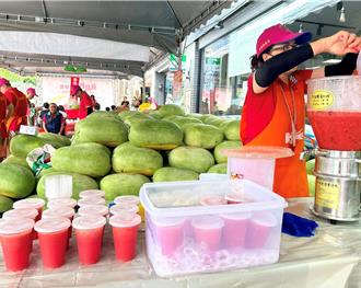 花蓮果艷西瓜20週年！600顆空降板橋 免費試吃每日限量