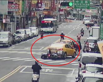 打方向灯就马上右转 驾驶少1动作恐涉过失伤害