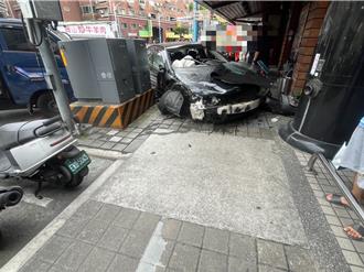 通缉犯拒检芦洲市区乱窜 撞车弃车逃躲民宅被捕