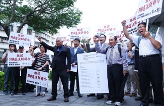 衛福部會議黑箱？十大藥學系未受邀 藥師公會代表集體退席