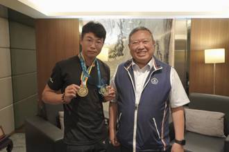 體操》曾為聖連兩周摘金 拜會宏道基金會報喜