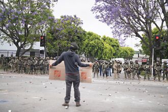 扫荡非法移民引爆…洛城暴动