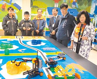 台中 學生如孫 廚具董娘推科技教育