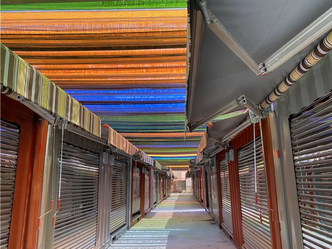 楠西区公有菜市场因地震毁损，台南市市场处兴建的中继菜市场5月启用，至今只有零星摊商进驻。（台南市市场处提供／程炳璋台南传真）