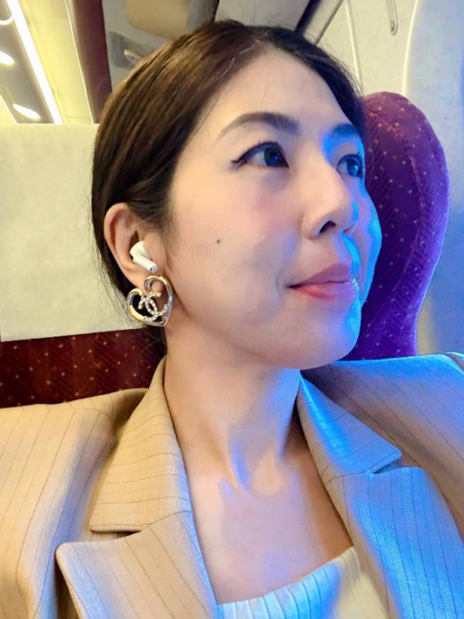 李怡貞看到富商獵豔名單，坦言比任何人都狀況外。（圖／女人大律師李怡貞 臉書）