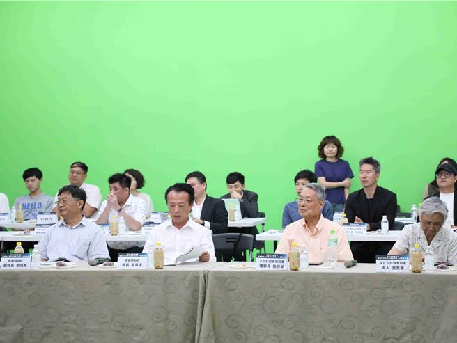 今座談會邀集多位產業界專業人士一同交流。(嘉義縣政府提供／呂妍庭嘉義傳真)