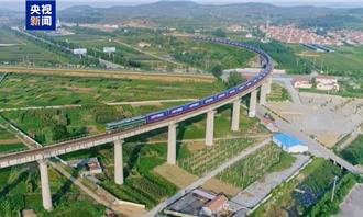 中欧班列破11万列！青岛发车「超级货柜」直达莫斯科