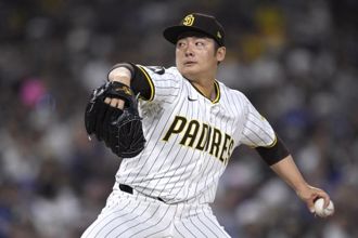 MLB》松井裕樹登板力壓大谷 但被金慧成敲長打