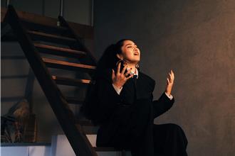 金曲36》鄭雙雙蟄伏十年入圍最佳新人 挺7月孕肚走紅毯盼好運到