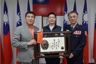 花蓮港警之光！偵查佐許喬盛破獲毒品案　榮獲全國模範警察