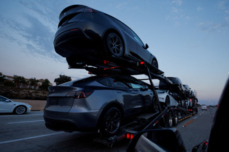 電動車吸引力不再？ 美國人購買意願暴跌 專家揭關鍵