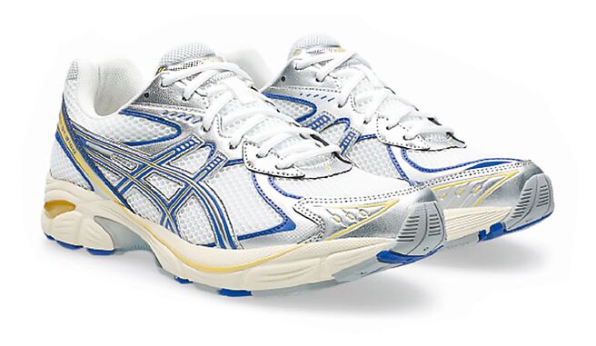 台茂购物中心推「ASICS男女款休閒鞋」，原价3280元、特价2624元。（台茂购物中心提供）