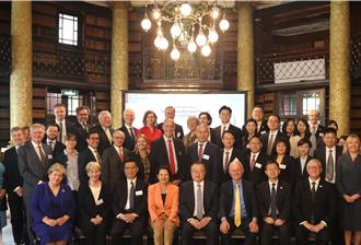 劉建超晤英外相、前首相 籲加強高層交往與政治對話