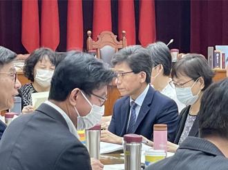 匯損海嘯 台新金是否要對新壽增資？保險局長4字回應