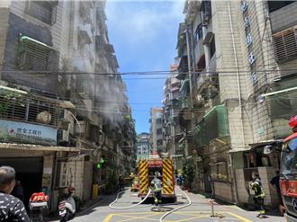 新店公寓2樓冒火    5樓1名少女嗆傷送醫