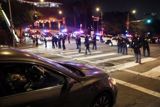 影》洛杉矶宵禁正式生效 街头「大批警力」惊人画面曝