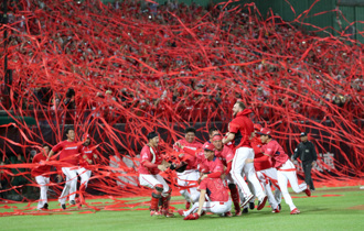 警察節有好康 頂新和德邀請員警及眷屬免費看棒球  向城市英雄致敬