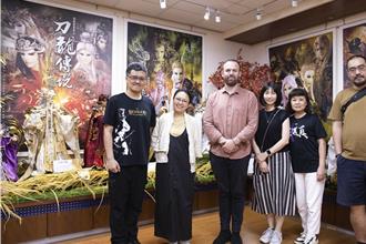 南澳馬戲遇霹靂偶戲　操偶師現場三聲道詮釋素還真出場詩