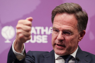 北約秘書長：俄軍工產能超「全北約4倍」今年造4500輛戰甲車