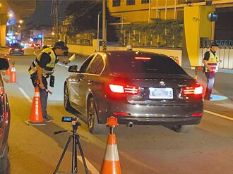 從憲法法庭首宗判決 檢視權力分立