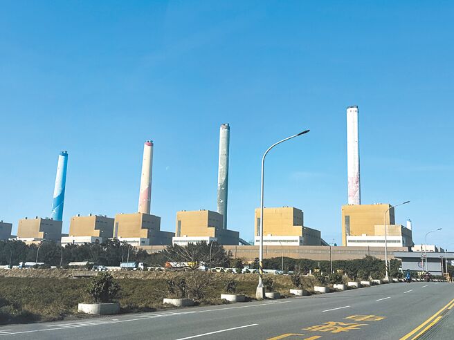 台中火力发电厂。（本报资料照片）