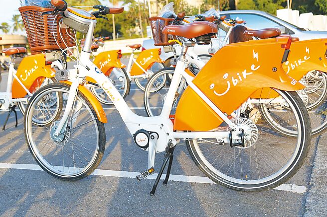 自8月1日起，嘉义县市未投保公共自行车伤害险民眾将无法租借YouBike2.0E电车。民眾需加快投保脚步，享有安全保障。（嘉义市政府提供／吕妍庭嘉义传真）