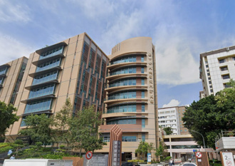 中榮遭爆第2季「斷頭5億」 醫喊休假：多做多賠