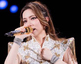 鄧紫棋驚爆「6年版稅是0」！痛揭合約內幕  網全震撼