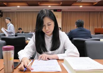 疑駭客入侵  台大碩士班錄取資格遭取消  萬美玲為學生發聲